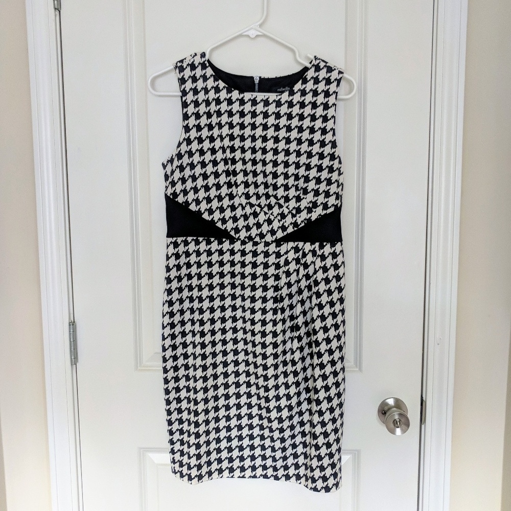 LAST CHANCE! Rafaella Black and White Sheath Dress